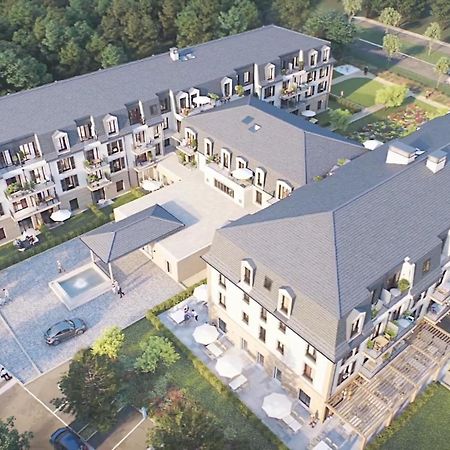 Montana Bussy Saint Georges Aparthotel Exterior foto